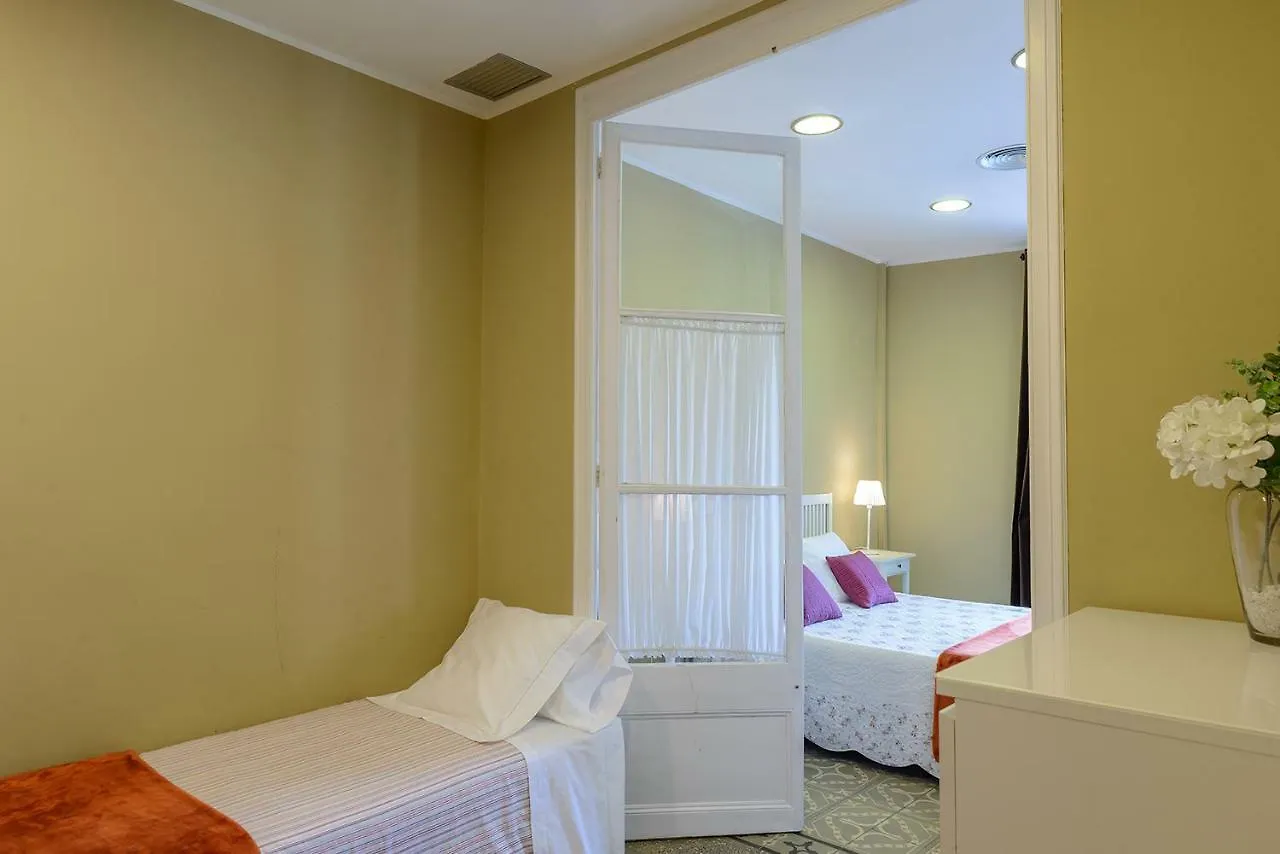 Apg Espais Rambla Girona İspanya